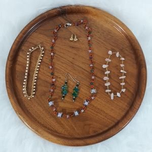 Miscellaneous Jewelry in Various Colors and Styles